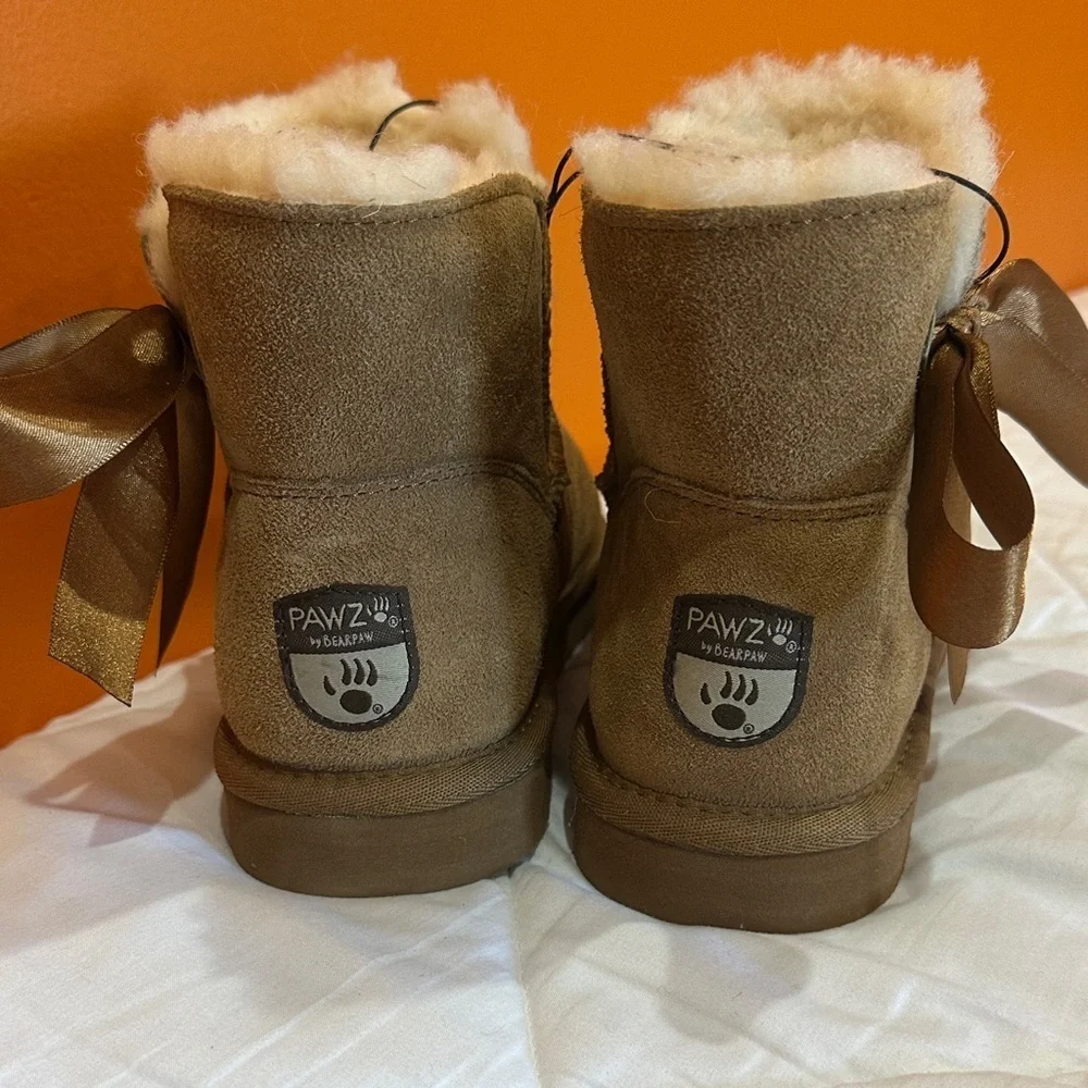 NEW PAWZ Brown Suede Boots with Ribbon size 7